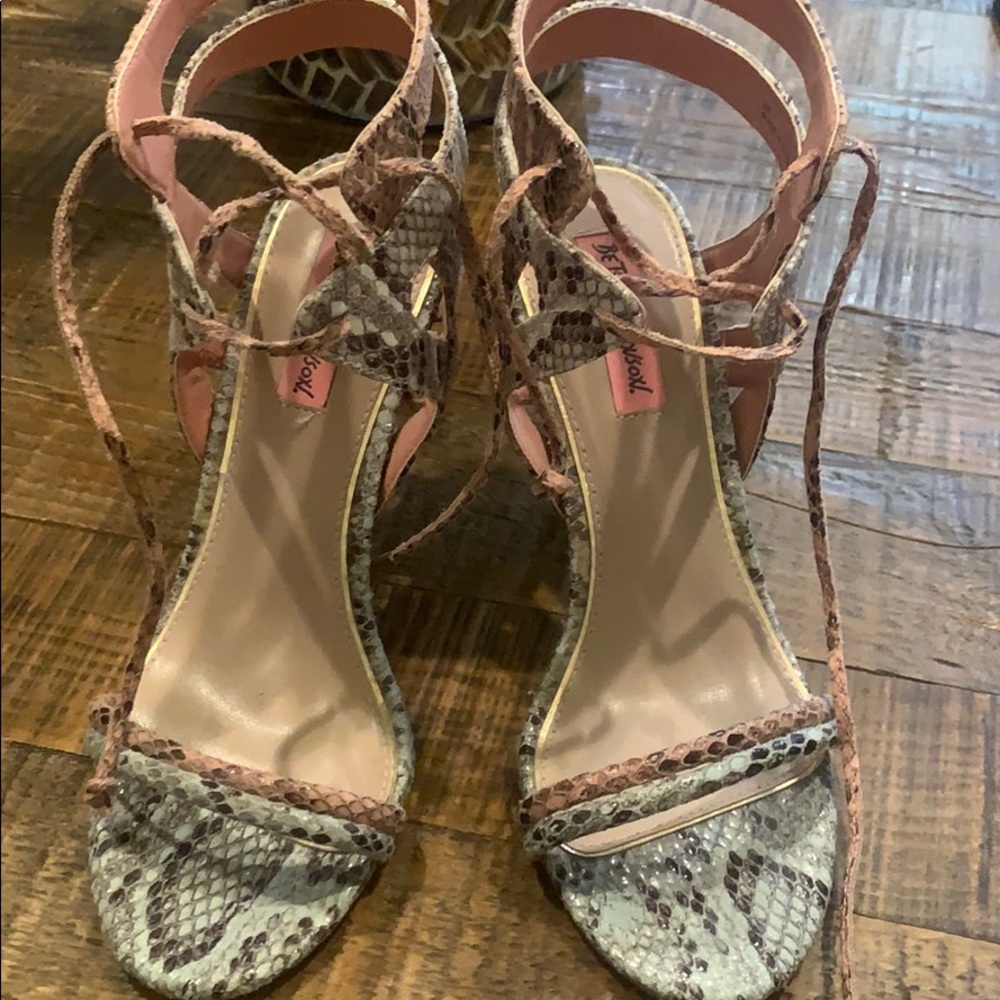 Betsey Johnson snake type “skin” sandals 4”